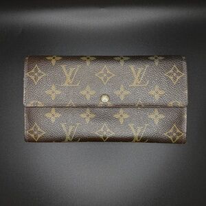 Louis Vuitton Monogram Sarah Wallet